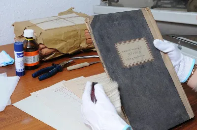 Ahnenforschung: Wie man alte Dokumente liest und interpretiert